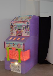6.The Art-Money-Game130 cm x 90 cm  x 200 cm 2011